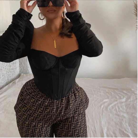 Puff Sleeve Blouse 💋 - Picture 5 of 9